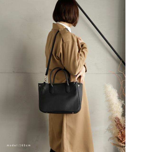 トートバッグ レディース 本革 斜め掛け b5 2way 肩掛け シンプル ショルダーバッグ 通勤バッグ お仕事バッグ 実用的サイズ レザーバッグ 台形 スクエア シュリンクレザー 柔らかい 牛革 上品 フォルムが変わる sib-20007n 夏新作 送料無料新生活の通販は