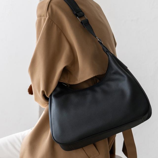 ショルダーバッグ レディース ハーフムーン B5 2way 本革 大人