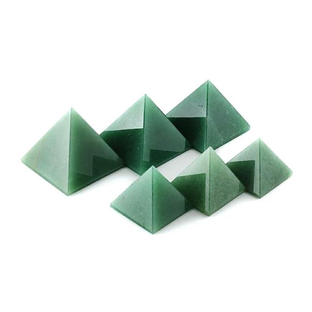 【置き石】ピラミッド型 約35mm アベンチュリン/インド翡翠（Aventurine）/沈着/勇敢/聡明/お守り 1個売り 天然石 風水 パワーストーン