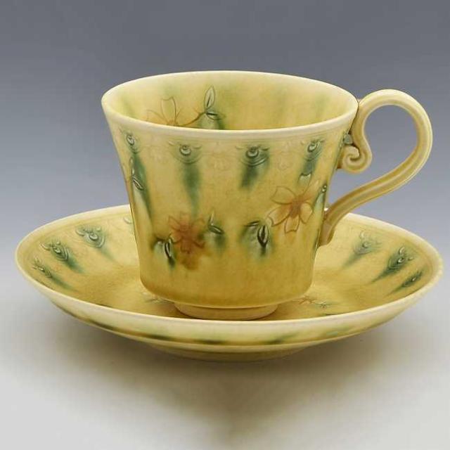 薩摩焼 漆間窯 溶岩焼 金彩菊文白薩摩茶碗 共箱 茶道具 ウブ品 WWTT239 楽天市場】【送料無料】薩摩焼 漆間窯 溶岩焼金彩菊文白薩摩茶碗