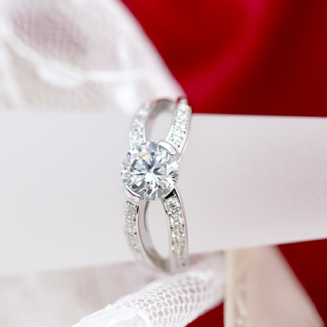 中央宝石研究所 鑑定書付き】☆pt950 超大粒 1.0ct 豪華 鑑定