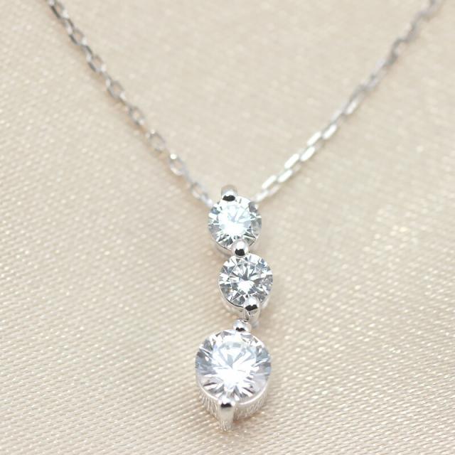 K10YG/WG/PG ダイヤモンド 0.5ctUP 【Hカラークラス/SIクラス】 トリロジー ペンダント ネックレス ダイヤ 3p 0.5キャラット ゴールド 10金 ゴールドカラーは選べる プレゼント ギフト K10 スリーカラー 大粒 3粒の通販は K10YG/WG/PG ダイヤモンド 0.5ctUP 【Hカラークラス/SIクラス】 トリロジー ペンダント ネックレス ダイヤ 3p 0.5キャラット ゴールド 10金 ゴールドカラーは選べる プレゼント ギフト K10 スリーカラー 大粒 3粒の通販は