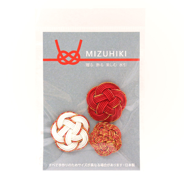 Piece(ピース) 水引パーツ 『梅結びパーツ 紅梅 PHC-099-7』の通販はau