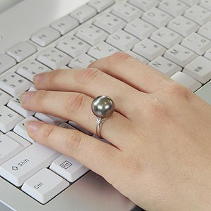 K18 WG 真珠と黒真珠の指輪