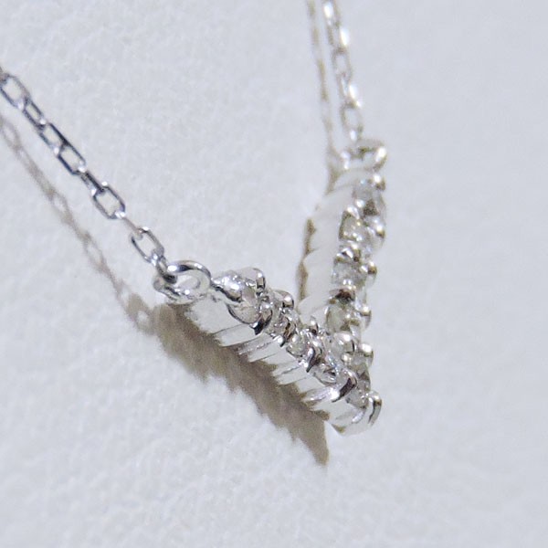 ペンダントネックレス ハートライン V字 可愛い 0.10ct ダイヤモンド 