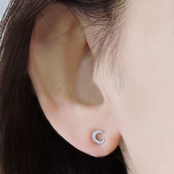 片耳ピアス スタッド 可愛い 三日月形 0.025ct ダイヤモンド k18 