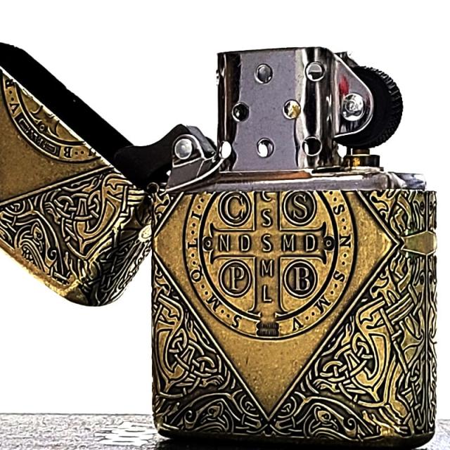 ZIPPO アーマー 十字架 ベネディクトクロス ジッポ ライターかっこいい アンティーク ブラス燻しバレル 4面加工 重厚 ゴールド エッチング彫刻_5