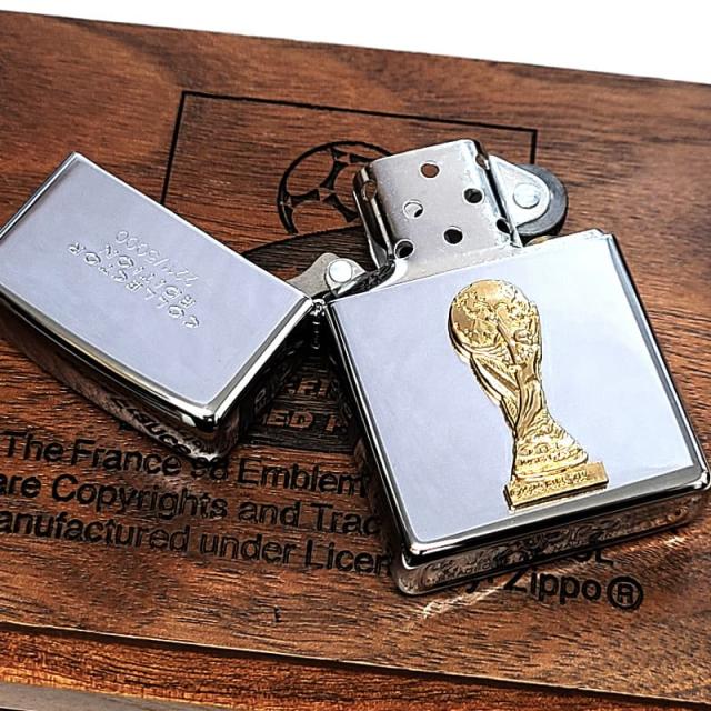 ZIPPO 一点物 FIFAワールドカップ98 限定 シリアルナンバーNo2211 ジッポ ライター フランス大会 1998年製 廃盤 絶版 サッカー 5000個限定生産 ヴィンテージ コレクタブルエディション レア 高級 かっこいい 特製木箱付き おしゃれ メンズ ギフト プレゼント_3