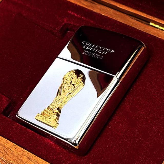 ZIPPO 一点物 FIFAワールドカップ98 限定 シリアルナンバーNo2211 ジッポ ライター フランス大会 1998年製 廃盤 絶版 サッカー 5000個限定生産 ヴィンテージ コレクタブルエディション レア 高級 かっこいい 特製木箱付き おしゃれ メンズ ギフト プレゼント_4