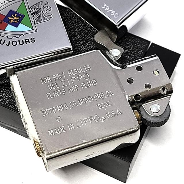 ZIPPOライター 1点物 1998年製 限定60個 フランス軍 シリアルNo.39 レア ジッポ ビンテージ おしゃれ 廃盤 珍しい ヴィンテージ 未使用品 かっこいい シルバー 絶版 メンズ ギフト プレゼント_3