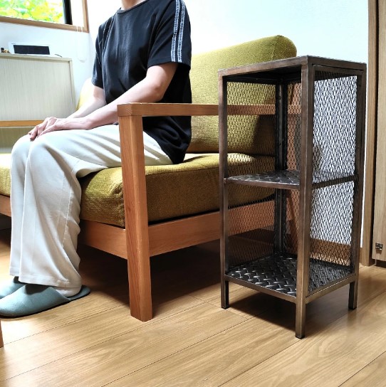 収納 おしゃれ ケース ラック メタル製 小物入れ かっこいい アンティーク 家具 喫煙具収納 インダストリアルメタル サイドテーブル 雑貨 グッズ収納 ヴィンテージ リビング 完成品 ガレージ かわいい ビンテージ インテリア カフェ お店