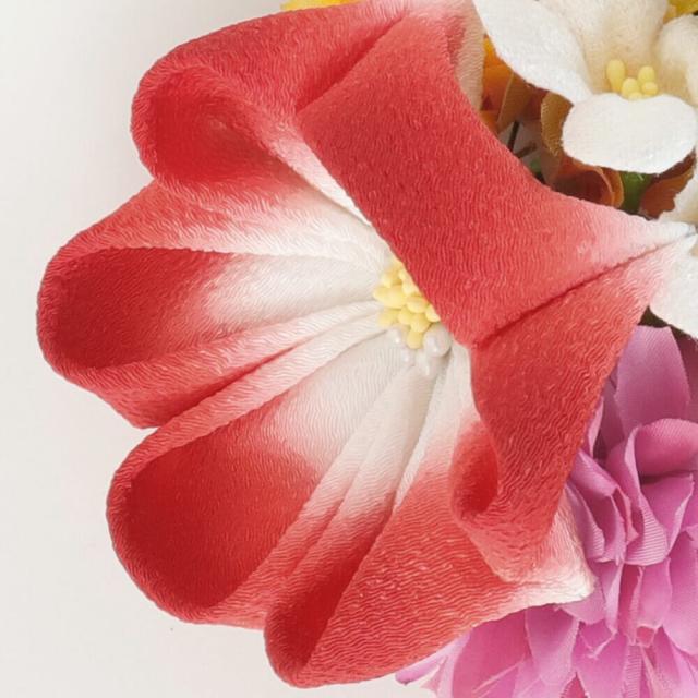 髪飾り　成人式　赤　レッド　前撮　花かんざし　コーム　Ｕピン　髪留め　卒業式　振袖り　着物　袴　日本製　　ちりめん　つまみ細工_2