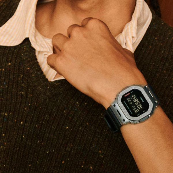 カシオ CASIO 腕時計 G-SHOCK GM-5600M-1JF 時計 衝撃 防水 ライト メタル 長寿命 腕時計 ビジネス カジュアル_1