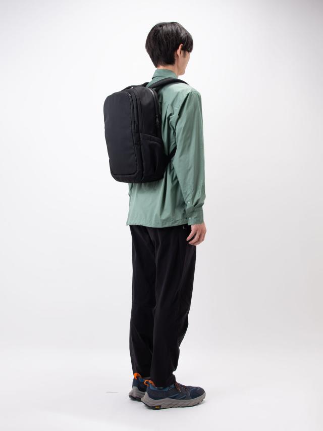 Karrimor カリマー vision 16 ビジョン デイパック リュックサック ビジネス シンプル 収納 PC対応 通学 通勤 バックパック 501271-9000_2