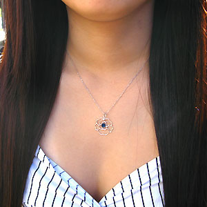 バラ・サファイヤ・ネックレス・k10・一粒・シャンデリア
