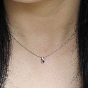 サファイヤ・ネックレス・K10・一粒・ペンダント ネックレス