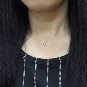 三日月 ブルートパーズ ネックレス 10金 ネックレスの通販は 三日月 ブルートパーズ ネックレス 10金 ネックレスの通販は