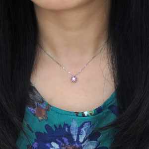 ピンクサファイア ネックレス プラチナ フラワー ネックレス