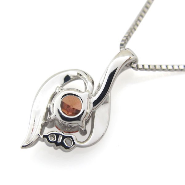 プラチナpt900 ペンダント ガーネット2.1ct ダイヤ 到り 3.51 g プラチナpt900 ペンダント ガーネット2.1ct ダイヤ 到り 3.51 g