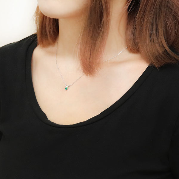 リーフ ネックレス プラチナ エメラルド レディースペンダント 葉っぱ