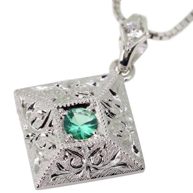 ネックレス レディース k18 18金 18k ペンダント エメラルド アクセサリー 彫り 洋彫り 洋唐草 ゴールド ネックレス