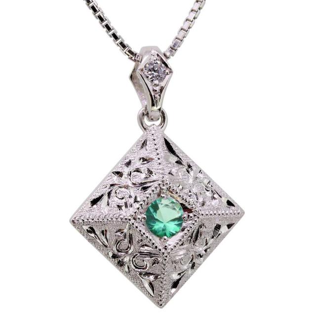 ネックレス レディース k18 18金 18k ペンダント エメラルド アクセサリー 彫り 洋彫り 洋唐草 ゴールド ネックレス