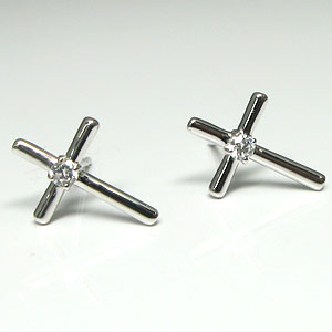 ダイヤモンド・ピアス・クロス 49,620円