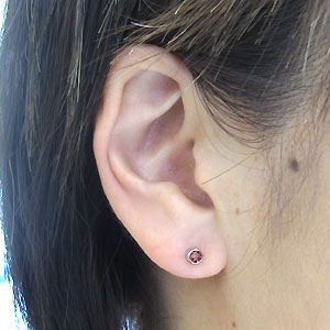 K18・ピンクトルマリンピアス・一粒・ピアス・メンズ・シンプル