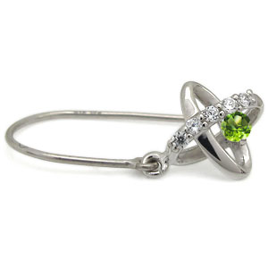 ペリドット・ピアス・星・プラチナ・フックピアス・宇宙・ピアス