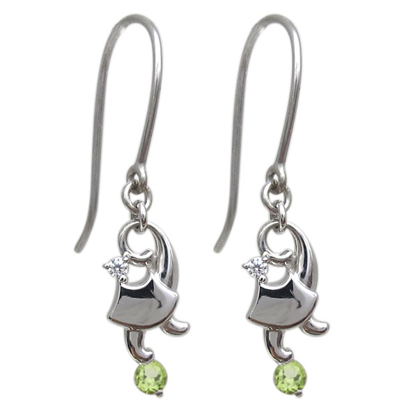 プラチナ 猫 ピアス ネコピアス ペリドット フックピアス