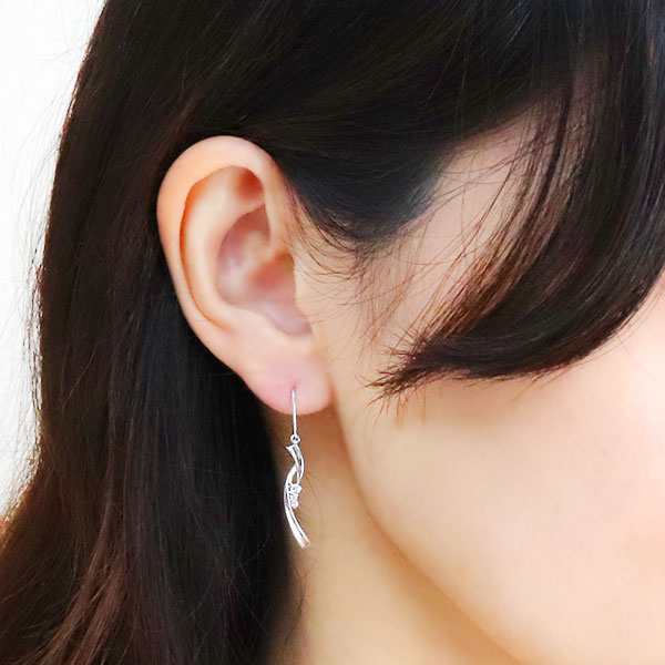 エメラルド ピアス プラチナ シンプル ライン フックピアス