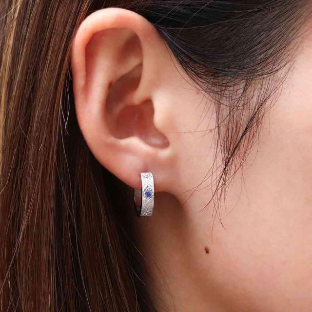 ピアス フープ レディース シルバー サファイア フープピアス 両耳用 洋彫り_1