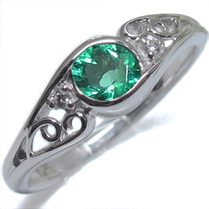 K18エメラルドリング サイズ9号 カラット数不明 メレダイア10石 保証書付き K18エメラルドリング サイズ9号 カラット数不明 メレダイア10石 保証書