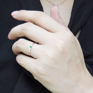 エメラルド ハート リング 18金 ハートモチーフ 指輪 オープンハート レディース ストレート エメラルドリング 5月誕生石 18金 リボン ハート モチーフ 指輪 K18