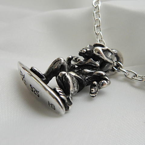 送料無料 スカルペンダント メンズアクセ スカルサーファー２ メンズネックレス シルバの通販はau Pay マーケット シルバーアクセサリー夢ロード