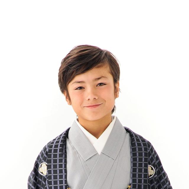 花わらべ ジュニア 羽織 袴 レンタル 小学生 卒業式 貸衣装 七五三 子供 男児 セット 往復送料無料 黒 格子柄 紋付き_1