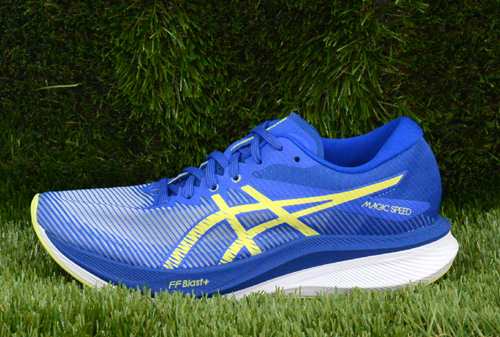 アシックス asics MAGIC SPEED 3 (マジックスピード) 陸上 ランニング レーシングシューズ 23AW  (1011B703-400)｜au PAY マーケット