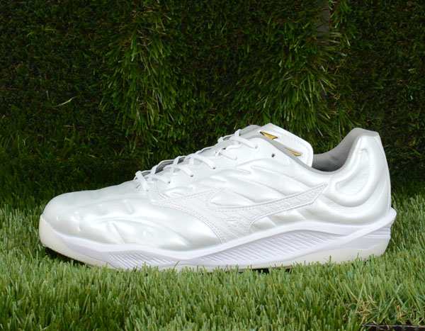 ミズノ（MIZUNO） 11GM243001 印象深い 野球 スパイク