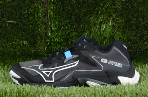 値下げ！ミズノ バレーボールシューズ ウエーブライトニングZ8 24cm ミズノ MIZUNO ウエーブライトニング Z8 バレーボール シューズ