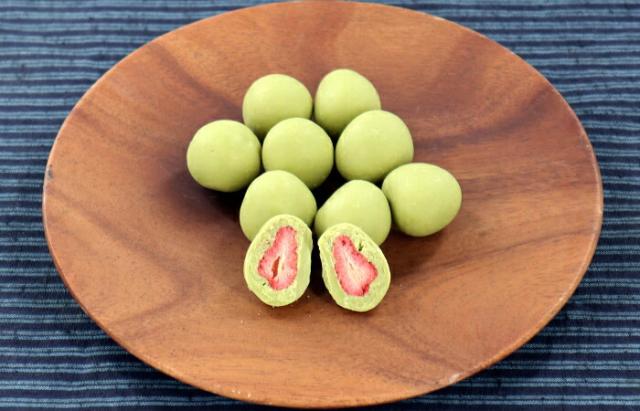 【京都 舞妓の茶】抹茶いちごちょこ 72g 箱入（24×3袋入）×6箱セット 送料無料 甘酸っぱい丸ごとフリーズドライのいちごに、石臼挽き宇治抹茶を贅沢に使用した抹茶チョコレートでコーティング 抹茶 おやつ ギフト プレゼント お茶 父の日 御中元 2026_4