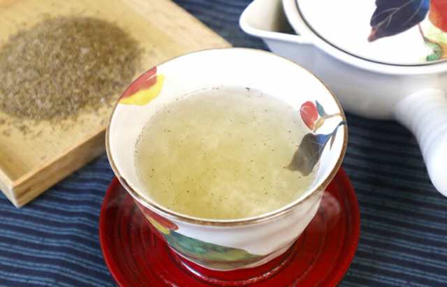 無農薬100% 中国産 無農薬 松葉茶 100g×10袋セット プレミアム特典で送料無料 ハーブティ 松の葉茶 まつば茶 マツバ茶 赤松の葉 飲みやすいお茶 健康茶 クロロフィル 葉緑素 ケルセチン テルペン精油 α−ピネン ギフト プレゼント お茶 バレンタインデー 2025 プチギフトの通販は