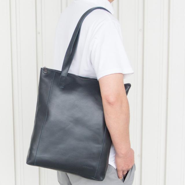 トートバッグ メンズ 本革 ah 縦長 ファスナー スリム 薄型 ブランド