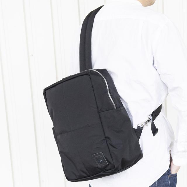 ボディバッグ メンズ 斜めがけ ワンショルダー a4 大きめ カードが入る