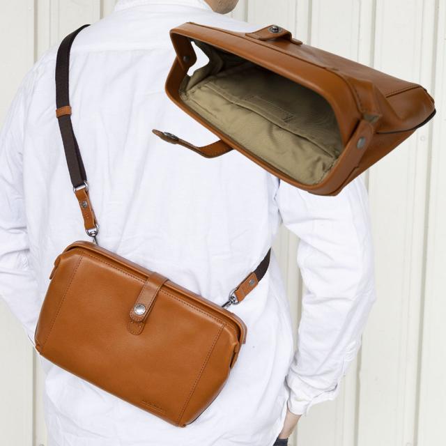 ダレスバッグ メンズ ショルダーバッグ 斜めがけ 本革 革 レザー 手提げ ミニショルダー 横型 2way ブランド おしゃれ かっこいい 口金 ダレス 貴重品 ミニダレス かばん 鞄 DOUBLES ダブルス KKL-7020 ダレスバッグ メンズ ショルダーバッグ 斜めがけ 本革 革 レザー