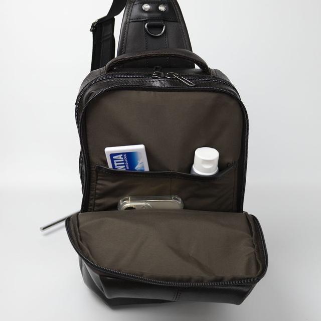 ボディバッグ メンズ 斜めがけ ワンショルダー 本革 革 レザー 肩掛け