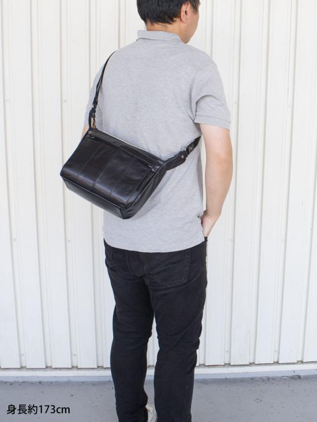 ショルダーバッグ メンズ 斜めがけ 本革 革 レザー ブランド 横型