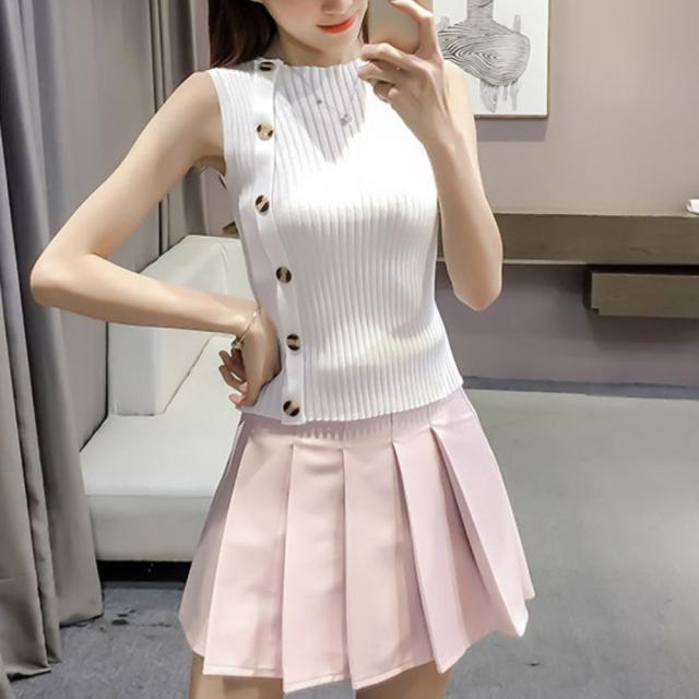 レディースミニトップス✦春のお出かけに✦シンプルノーカラー金ボタン レディースミニトップス✦春のお出かけに✦シンプルノーカラー金ボタン