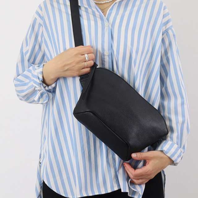 COOCO クーコ　シュリンクレザー ボディーバッグ 斜めがけ トラベル　5カラーの通販は