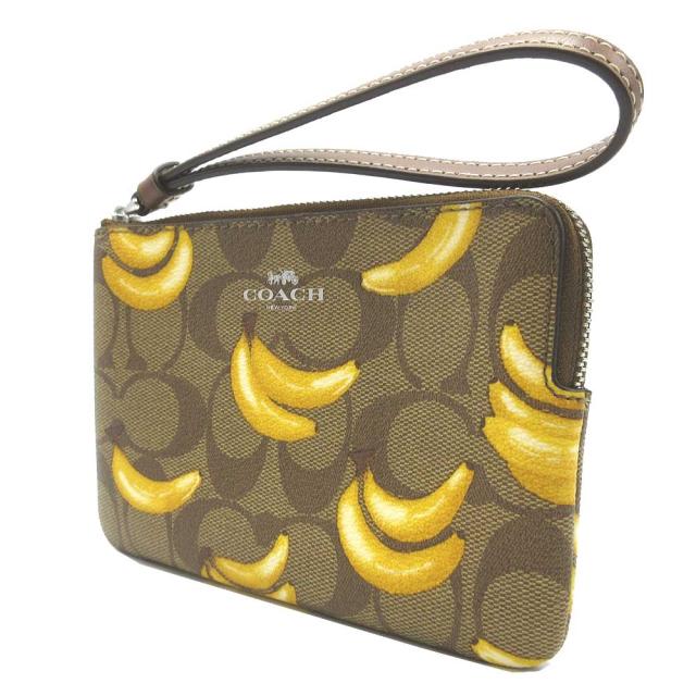 コーチ ポーチ COACH コーナー ジップ リストレット・シグネチャー PVC キャンバス・バナナ プリント CR820 SVNM9 (カーキ×ダークサドル) アウトレット レディース 【メール便対応(ネコポス)】の通販は 6,391円
