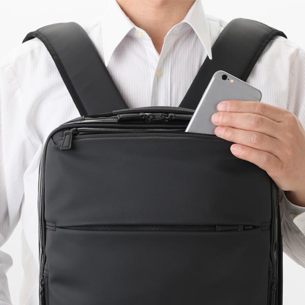 【極美品！】ace. エース　ガジェタブルPF 薄型リュック (16L) 楽天市場】【各種利用でポイント最大26倍！】 ace. ガジェタブル